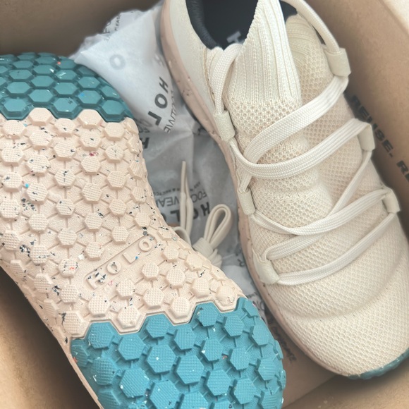 Holo Maverick Slip-on Women Sneakers Comfort Athletic Shoes Sz  8 Vanilla Ice - Picture 2 of 8